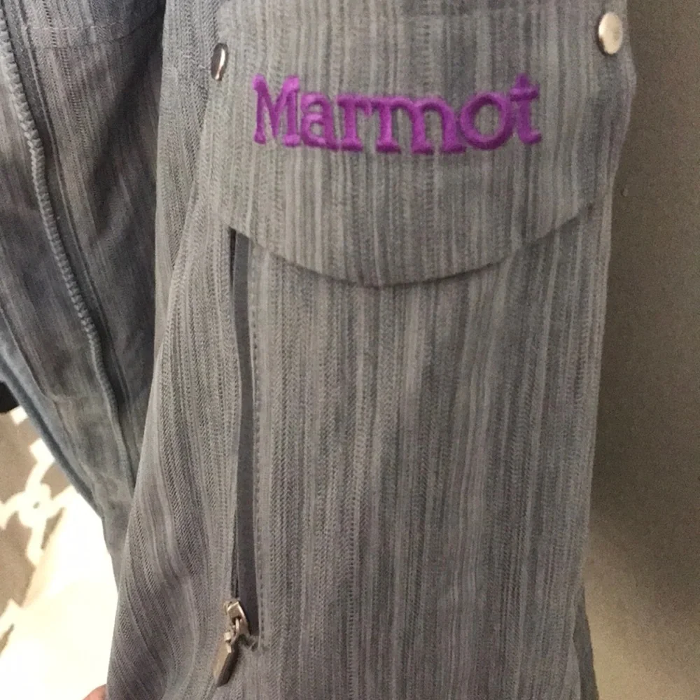 Women’s Marmot Ski/Winter Coat, size M - Picture 5 of 6